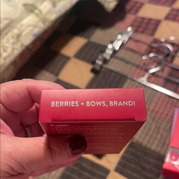 Red Aspen Nail Dashes - Red - Picture 2 of 2